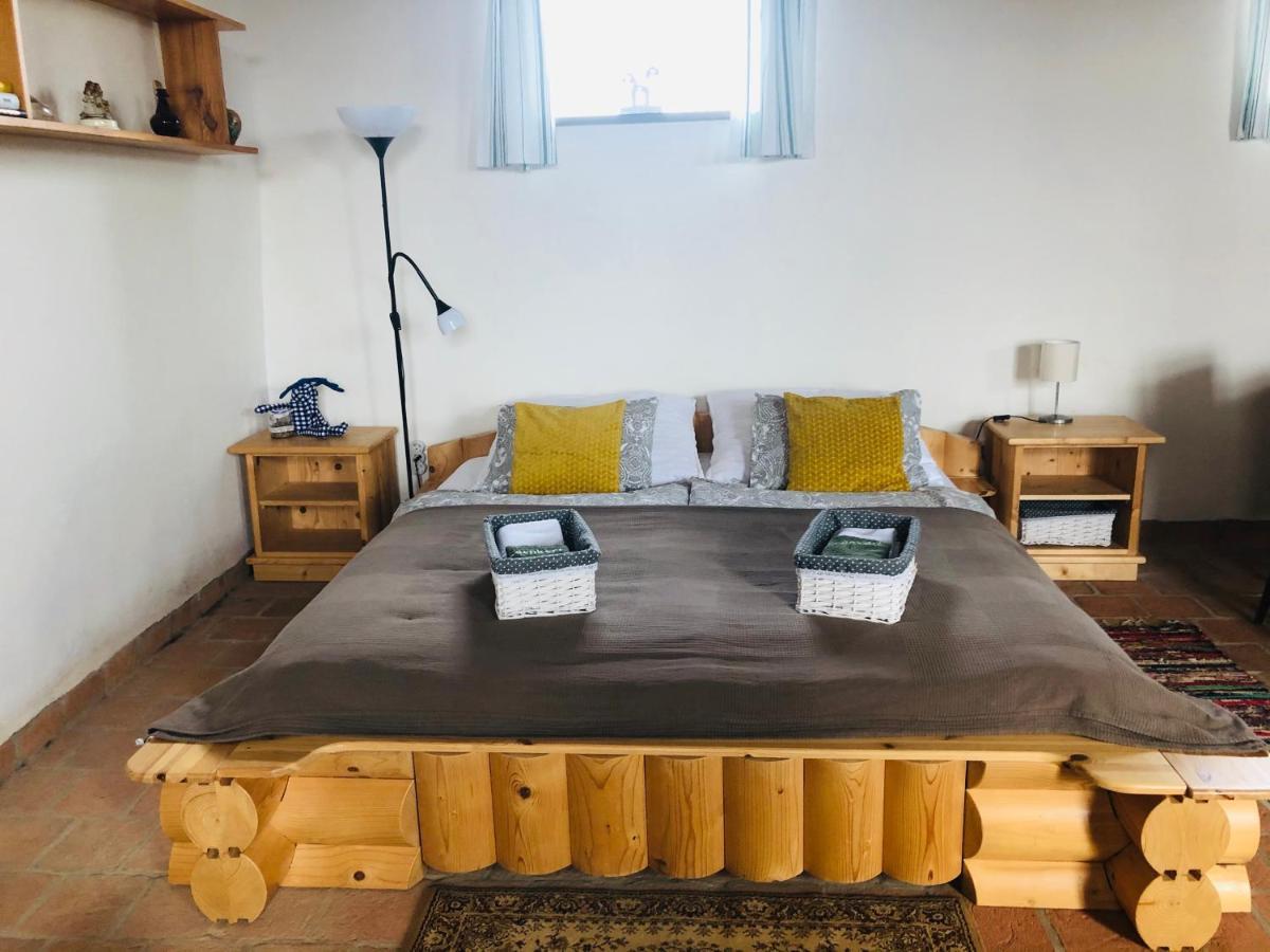 Edenkert Vendeghazak Hotel Pécsvárad Buitenkant foto