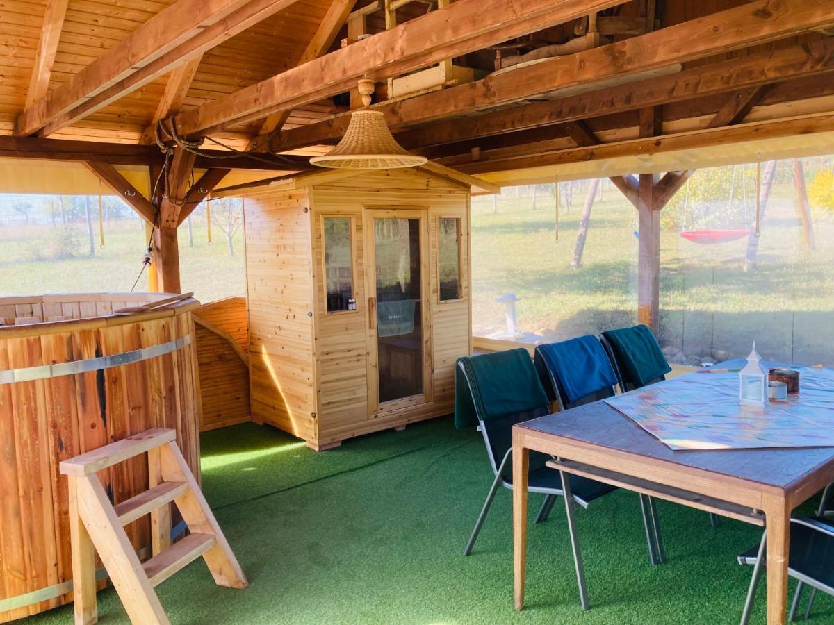 Edenkert Vendeghazak Hotel Pécsvárad Buitenkant foto