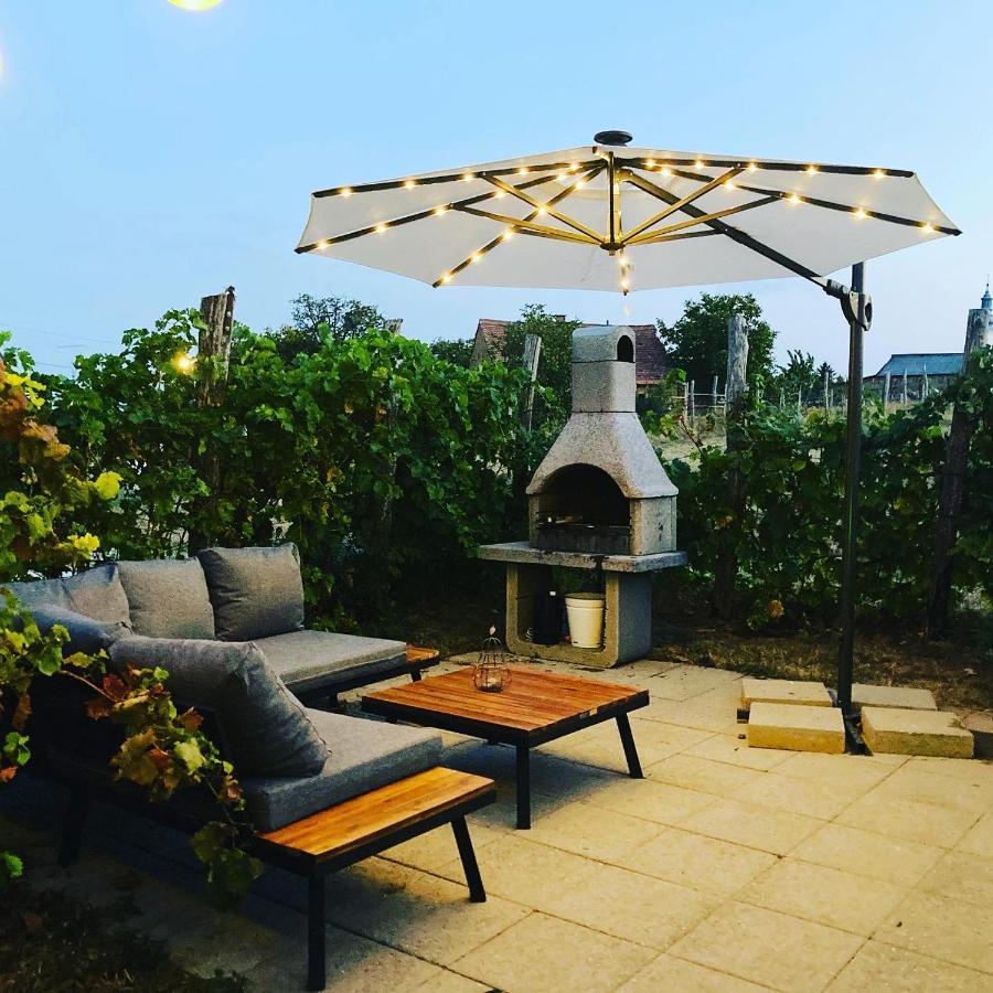 Edenkert Vendeghazak Hotel Pécsvárad Buitenkant foto